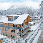 Dorf Suites
